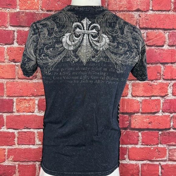 Affliction Men's Skull Rhinestone Short Sleeve Graphic T-shirt - Size: Small-NWT - Picture 9 of 13